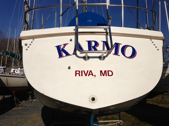 boat lettering-do it yourself-vinyl lettering-boat